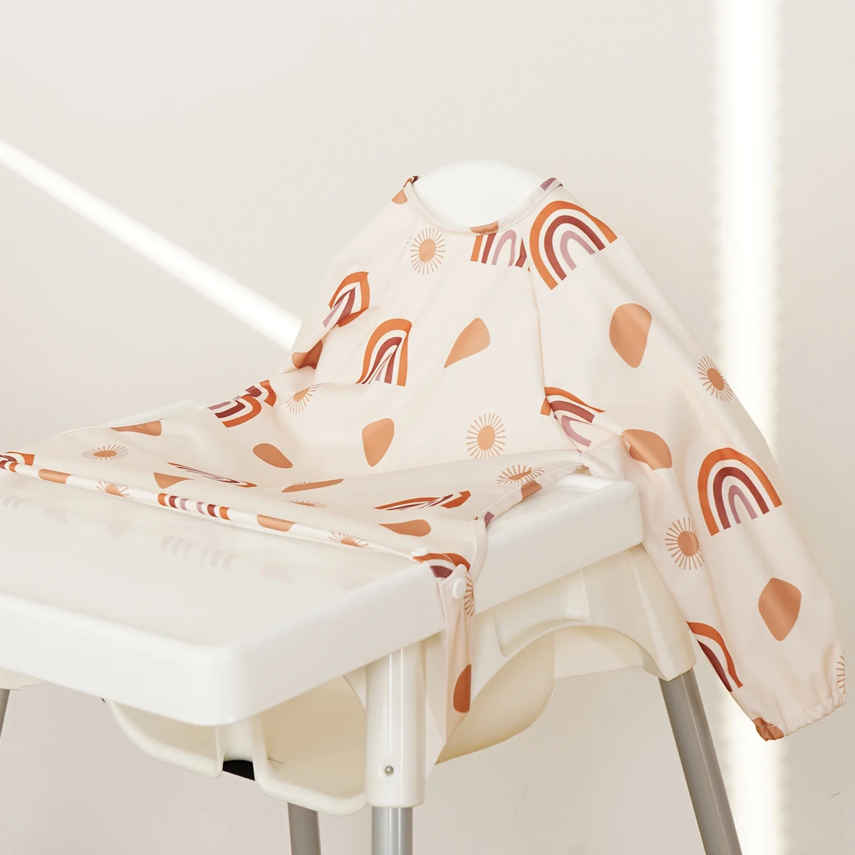 Elinfant nuevo 1 pieza uso de mesa poliéster impermeable moda impreso botones a presión diseño manga larga a prueba de desorden babero de alimentación de bebé