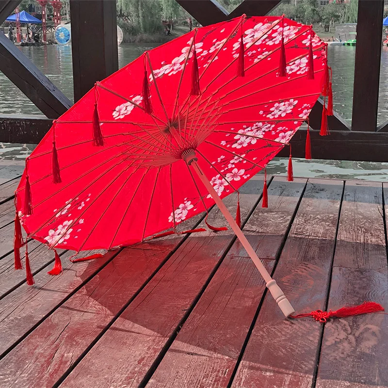 Paraguas de tela de seda de 82CM con borlas para Cosplay, paraguas de papel de aceite Hanfu, estilo chino antiguo, estilo clásico chino japonés