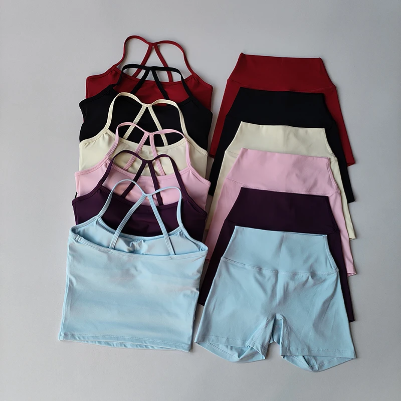Conjunto de yoga cepillado para mujer con sujetador deportivo acolchado y pantalones cortos de cintura alta Conjunto de salón a juego para entrenamiento cómodo