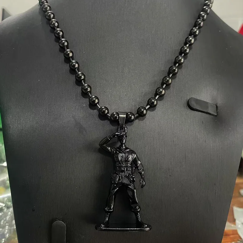 Collar con colgante de soldado a la moda para hombre, de acero inoxidable, con forma de figura retro, estilo hip-hop callejero, joyería para el cuello