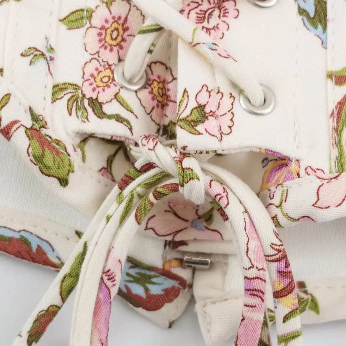 Vestido corto de verano 2026 para mujer, estilo francés elegante, sin mangas, con cordones, tipo faldón cruzado, vintage, sin espalda, con estampado floral.