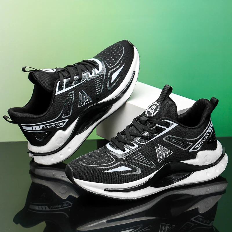 Nuevos zapatos deportivos para primavera y verano, zapatos para correr al aire libre cómodos y transpirables de malla para hombre, calzado antideslizante grande a la moda 39-46