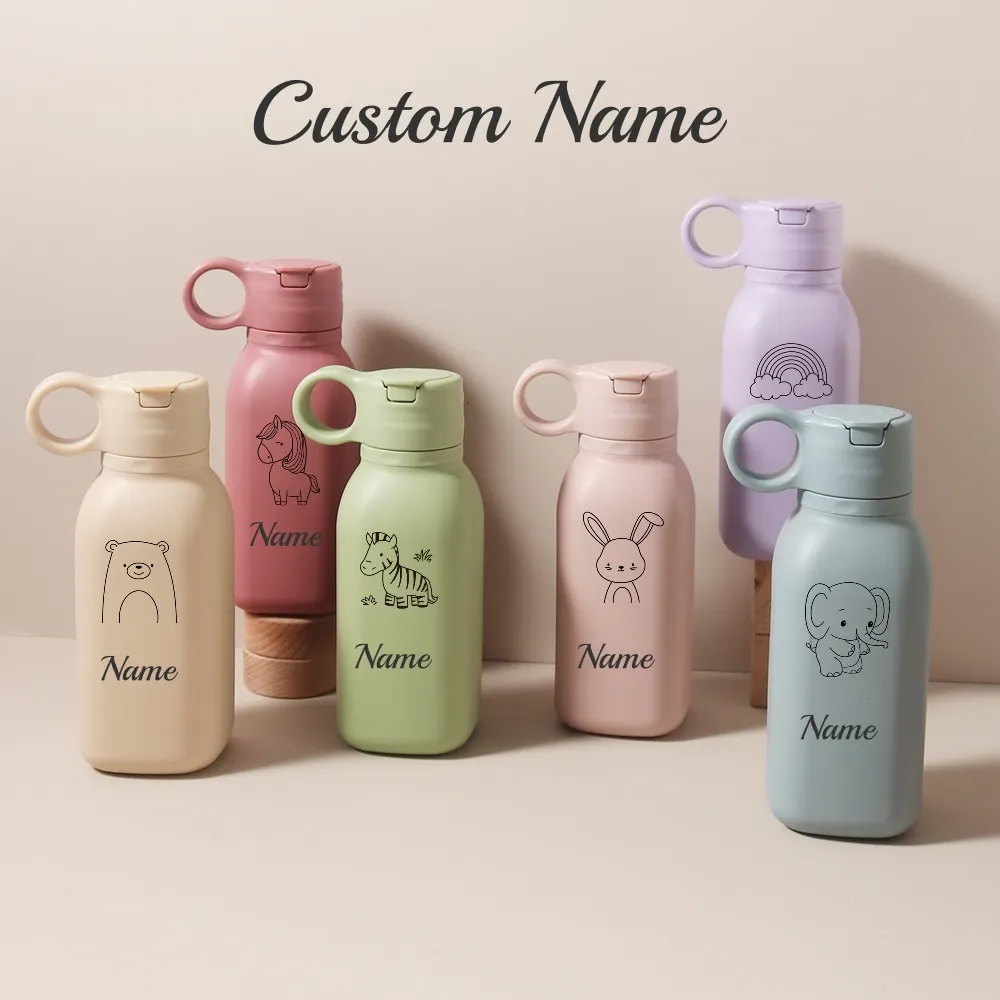 Taza con pajita de silicona con nombre personalizado de 450ML, botella de agua con patrón de dibujos animados personalizada, botella de agua deportiva a prueba de fugas para niños y adultos