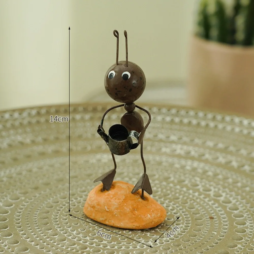 Mini adorno de hormiga de Metal de hierro, hormiga de lectura, imagen vívida, escultura de hormiga cantante, decoración al aire libre, arte de jardín, escultura en miniatura de hormiga