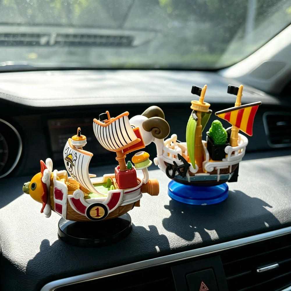 One Piece Thousand Sunny Going Merry Barco Pirata de PVC, Miniatura de Coche, Adorno de Escritorio de Anime, Modelo Coleccionable, Regalo