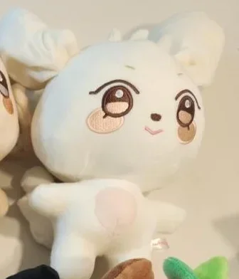 1/8 Uds ATEEZ Aniteez Kawaii peluches juguete coreano decoración de la habitación regalos