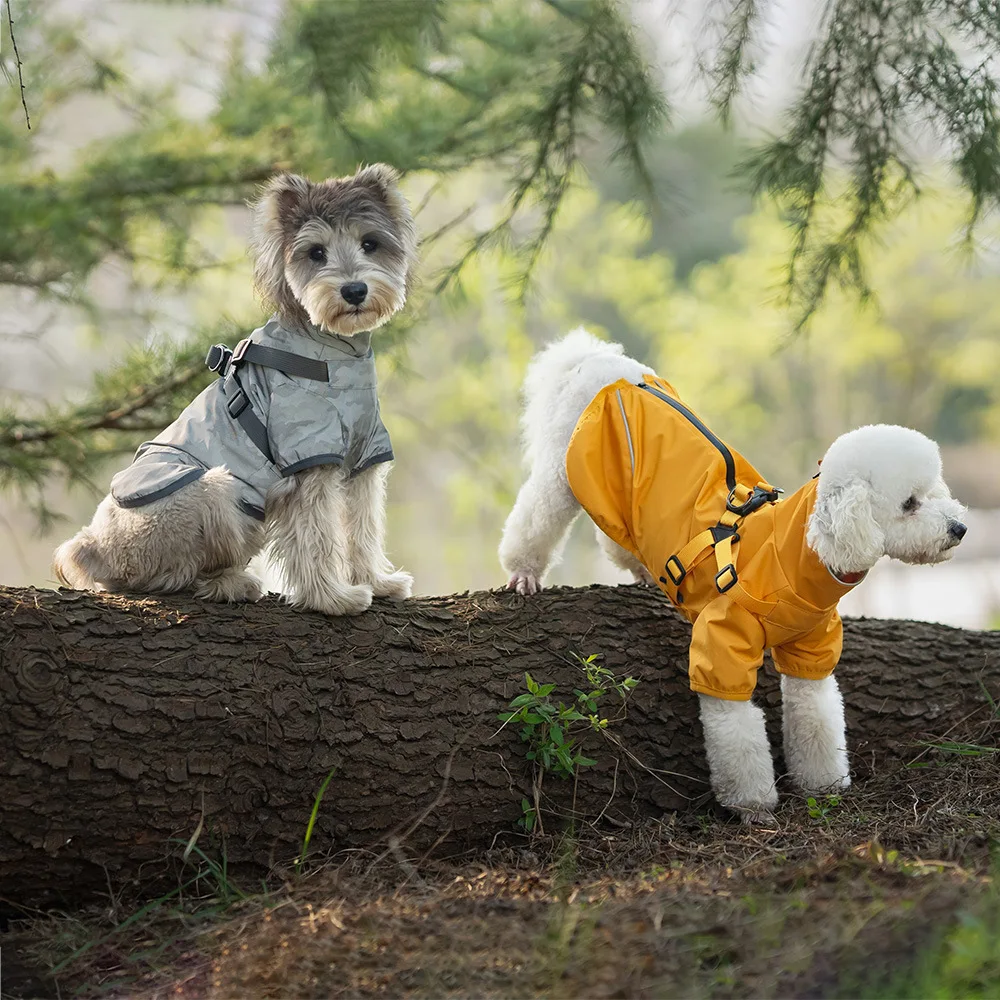 Chaqueta impermeable para la lluvia para perros con arnés, impermeable reflectante de seguridad para perros pequeños, chaquetas al aire libre para mascotas para acampar en la jungla
