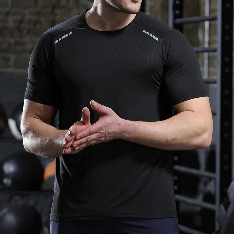 Camisetas finas de seda helada para hombre, Camiseta deportiva de manga corta para correr, sudadera de entrenamiento muscular para gimnasio, chándales ajustados de ajuste seco