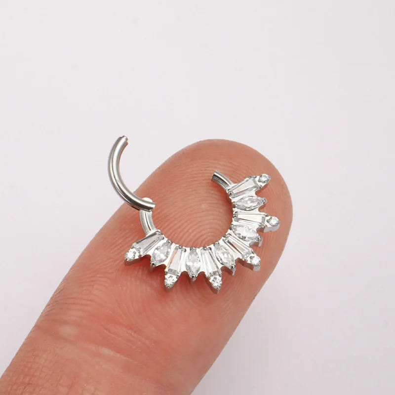 Anillo de Nariz Articulado de Titanio ASTM F136 con Circonita Cúbica, Piercing Clicker para Septum, Daith, Hélix, Tragus, Joyería Corporal Nueva 2026