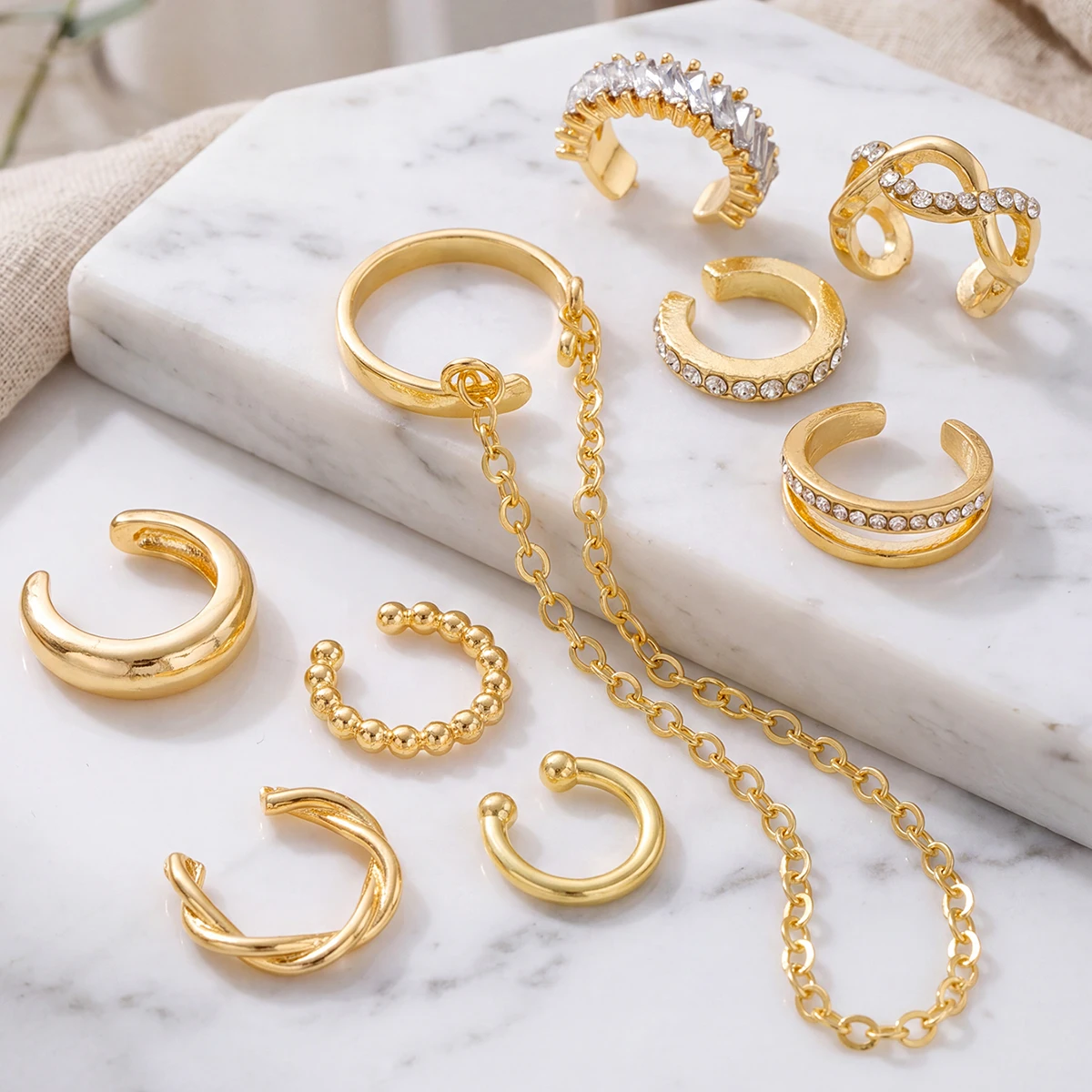 9 Piezas de Pendientes de Zirconia Simples Sin Perforación para Mujer, Aros Delicados de Color Dorado, Pendientes de Clip para Cartílago, Aros Falsos, Joyería