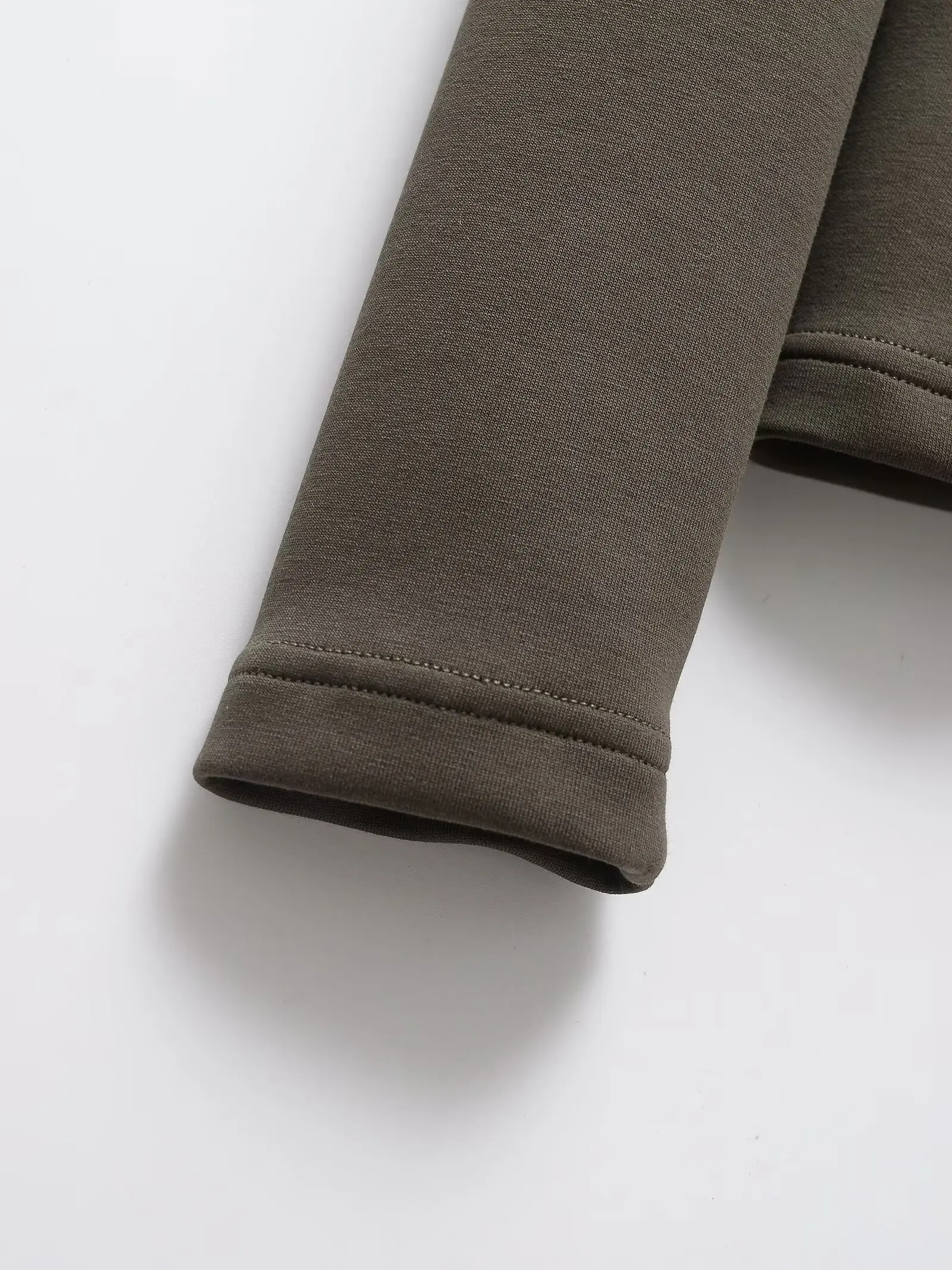 Otoño Invierno 2026, Chaquetas Elegantes de Algodón con Capucha y Diseño Patchwork para Mujer, Abrigos Deportivos Ajustados y Cálidos en Verde Militar.