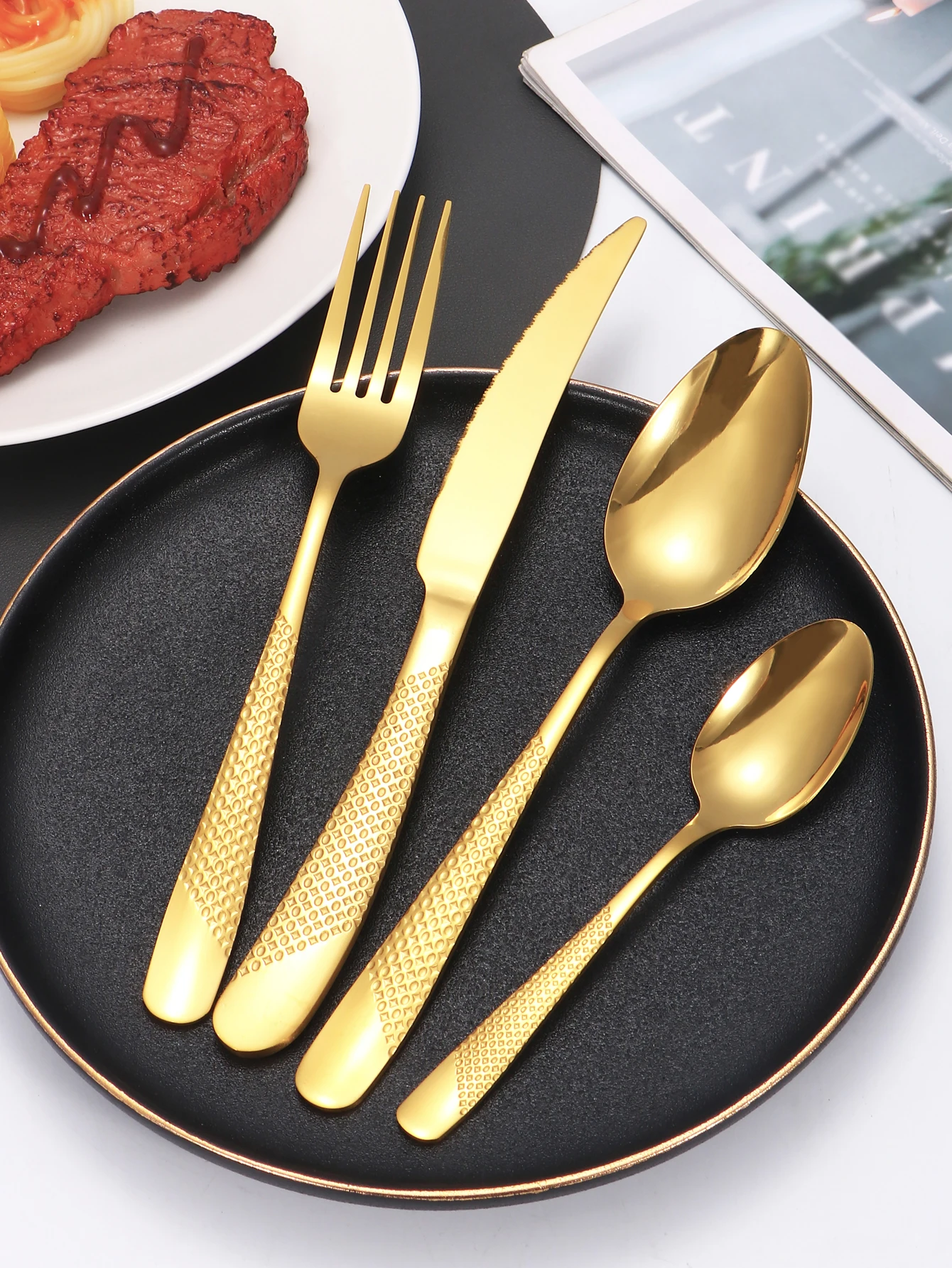 Juego de 24 piezas de cubiertos de acero inoxidable: cuchillo y tenedor para bistec, tenedor y cuchara para postre, para la familia.