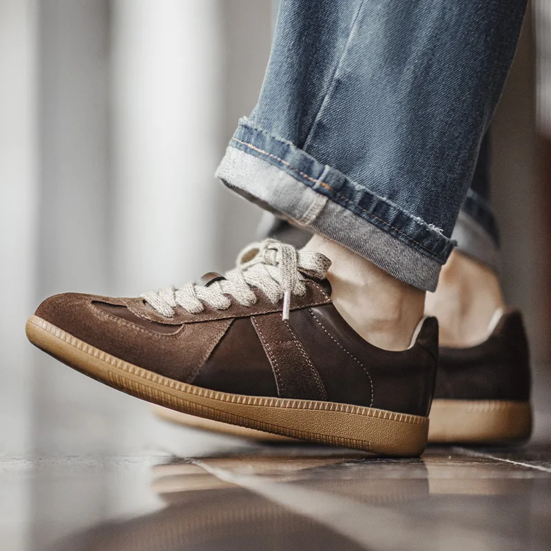 Zapatillas Deportivas Clásicas Maden Marrón con Detalles en Contraste, Estilo Alemán, Planas y de Caña Baja para Hombre, Primavera y Otoño, Casuales con Cordones