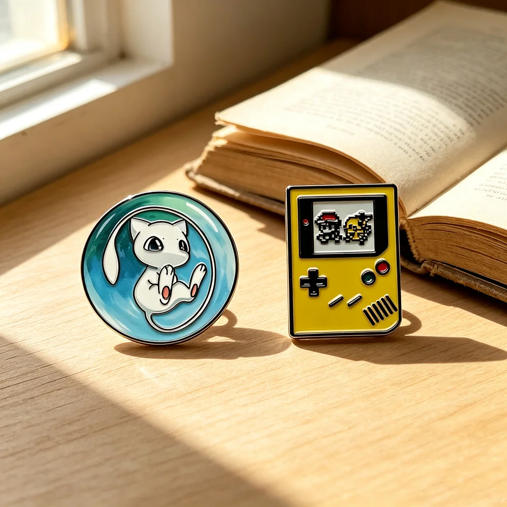 2 piezas/set Lindos Monstruos Broches de Esmalte, Insignias de Solapa, Accesorios para Maletines y Mochilas, Decoración, Joyería, Regalo para Fans