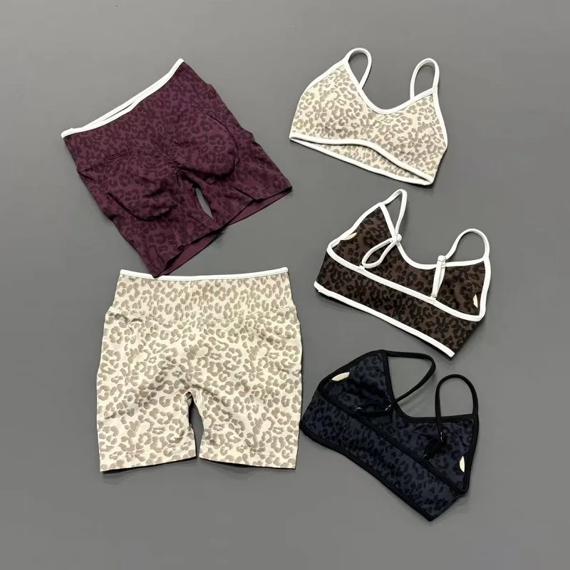 Conjunto Deportivo de 2 Piezas con Estampado de Leopardo para Mujer, Bra Deportivo Sin Costuras y Shorts de Cintura Alta con Efecto Push-Up, Ropa Deportiva Ajustada para Gimnasio