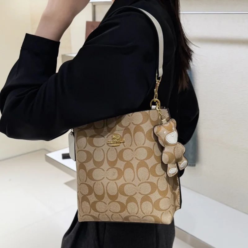 Estilo moderno, bolso elegante y lujoso en forma de cubo, versátil y adecuado para todas las ocasiones, single-shou