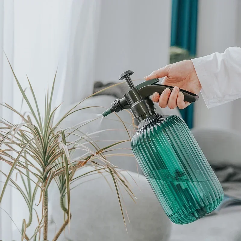 Botella pulverizadora de jardín a presión portátil de 2L, hervidor de agua para plantas y flores, rociador presurizado, accesorios de herramientas de jardinería