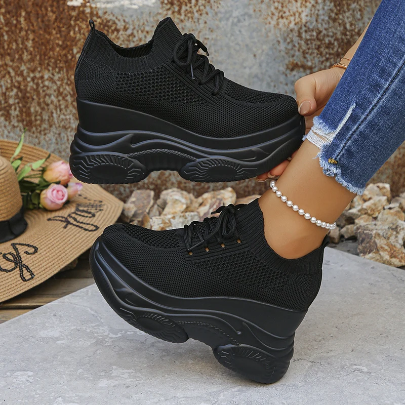 Zapatillas de deporte blancas de punto con tacones de cuña para mujer, zapatillas transpirables con plataforma gruesa para primavera y otoño, zapatillas para correr de malla sin cordones para mujer 42