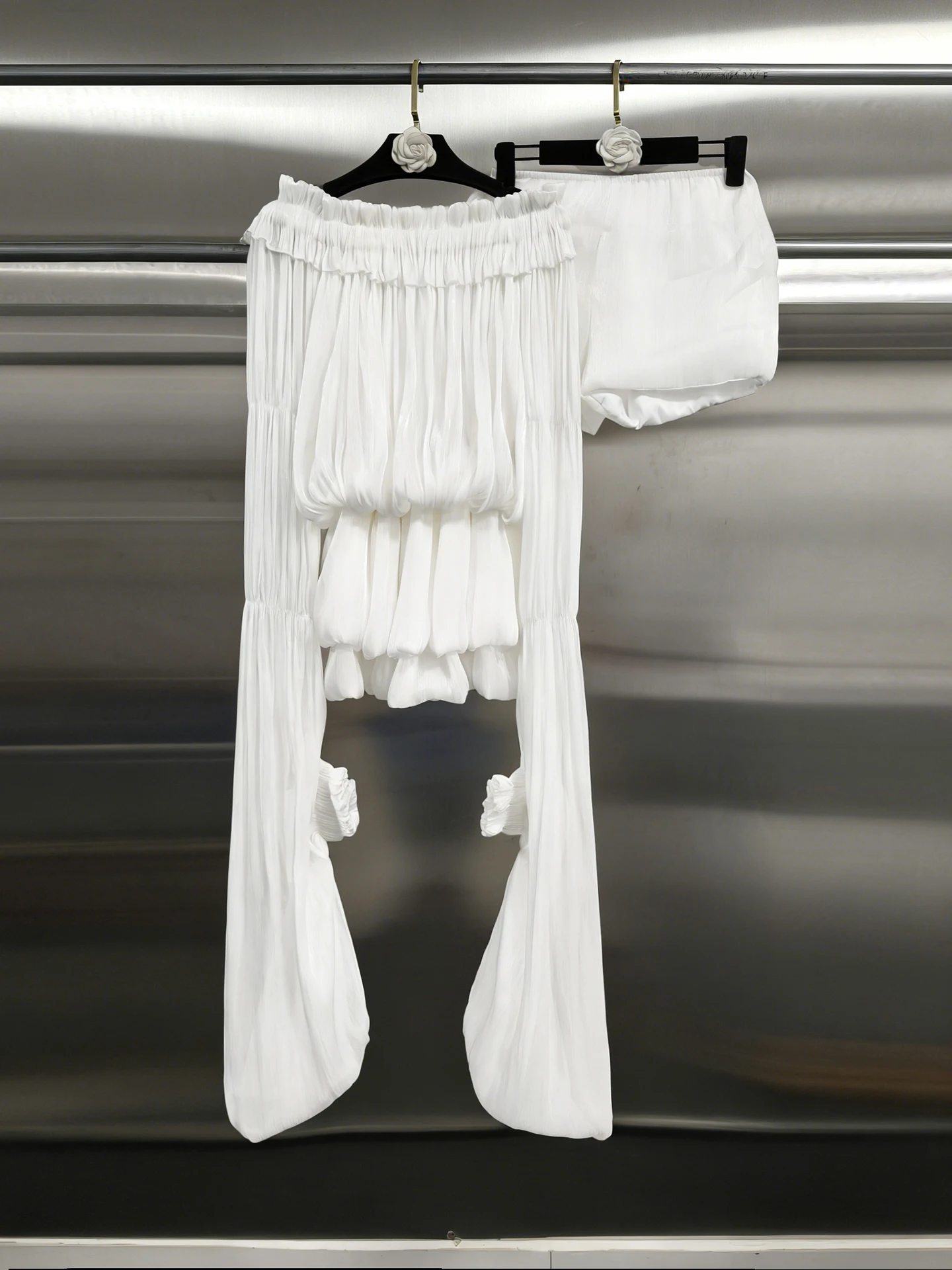Vestido Mini GALCAUR Sólido con Pliegues y Empalmes para Mujer, Cuello Asimétrico, Mangas Largas, Diseño de Parches, Cintura Elástica, Moda Femenina