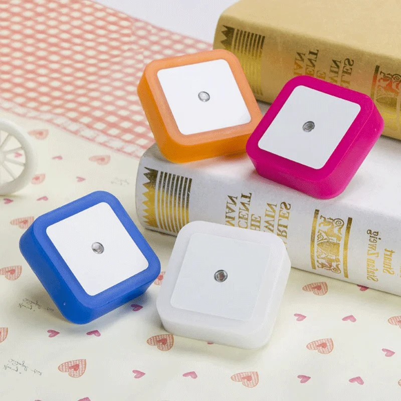Mini luz LED nocturna UE/EE. UU./Reino Unido enchufe Sensor de luz forma cuadrada lámpara de noche para habitación de niños dormitorio cabecera pasillo 110V 240V