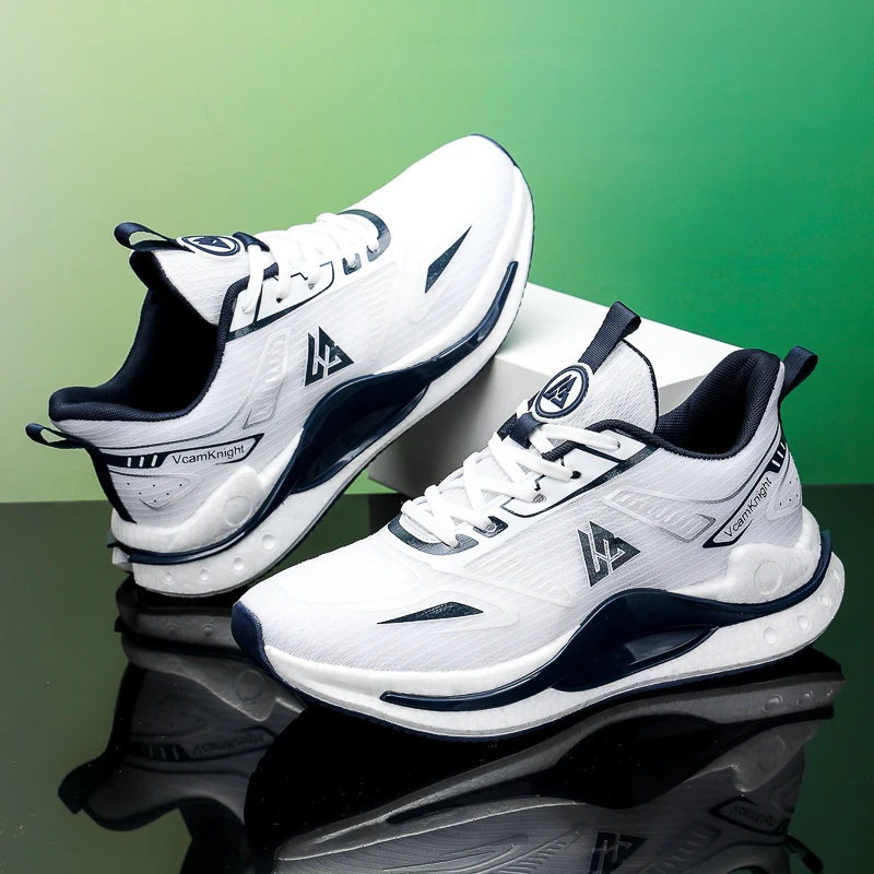 Nuevos zapatos deportivos para primavera y verano, zapatos para correr al aire libre cómodos y transpirables de malla para hombre, calzado antideslizante grande a la moda 39-46