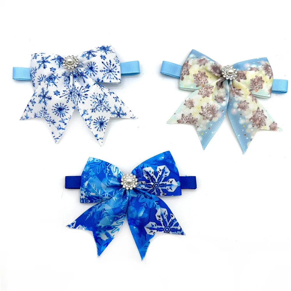 50/100 Uds. Pajarita para perros pequeños de estilo invernal, producto de aseo para perros, pajaritas para perros con copos de nieve, productos de aseo, accesorios para perros pequeños