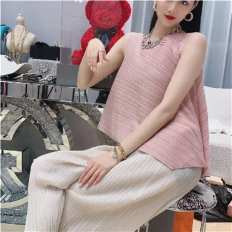 Miyake-Chaleco plisado elegante para mujer, camiseta adelgazante holgada Irregular, Top elegante, diseño chino Ins, presión con sentido, novedad de verano