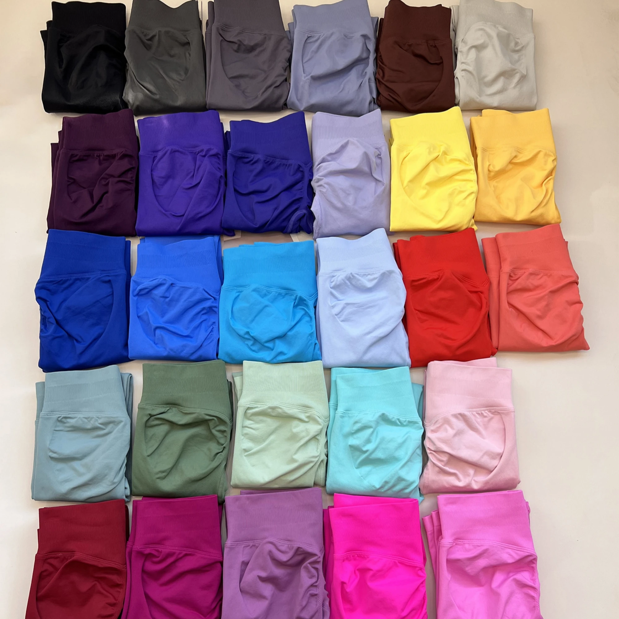 Mallas deportivas para mujer, pantalones largos de Yoga sin costuras, mallas deportivas de banda baja, mallas para comprimir las caderas, pantalones de entrenamiento para gimnasio