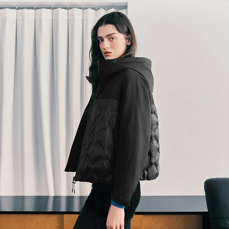 Chaqueta de Plumón para Mujer Semir, Impermeable, Resistente al Viento y a las Manchas, Ligera, con Relleno de Plumón al 90%, Diseño Panelado, Invierno 2026