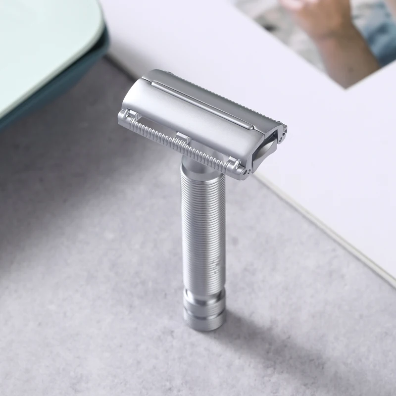 ¡Oferta Relámpago 2026! Maquinilla de Afeitar de Seguridad YAQI Monarch en Cromo Mate - Hipoalergénica, Longitud 85mm, Herramienta de Afeitado para Hombre, Espacio entre Hojas de 0.90mm