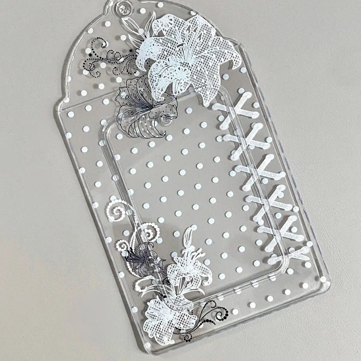 2 unidades de funda de PVC con estampado floral de lunares de 3 pulgadas para tarjetas Kpop, almacenamiento y exhibición de photocards de ídolos, con colgante
