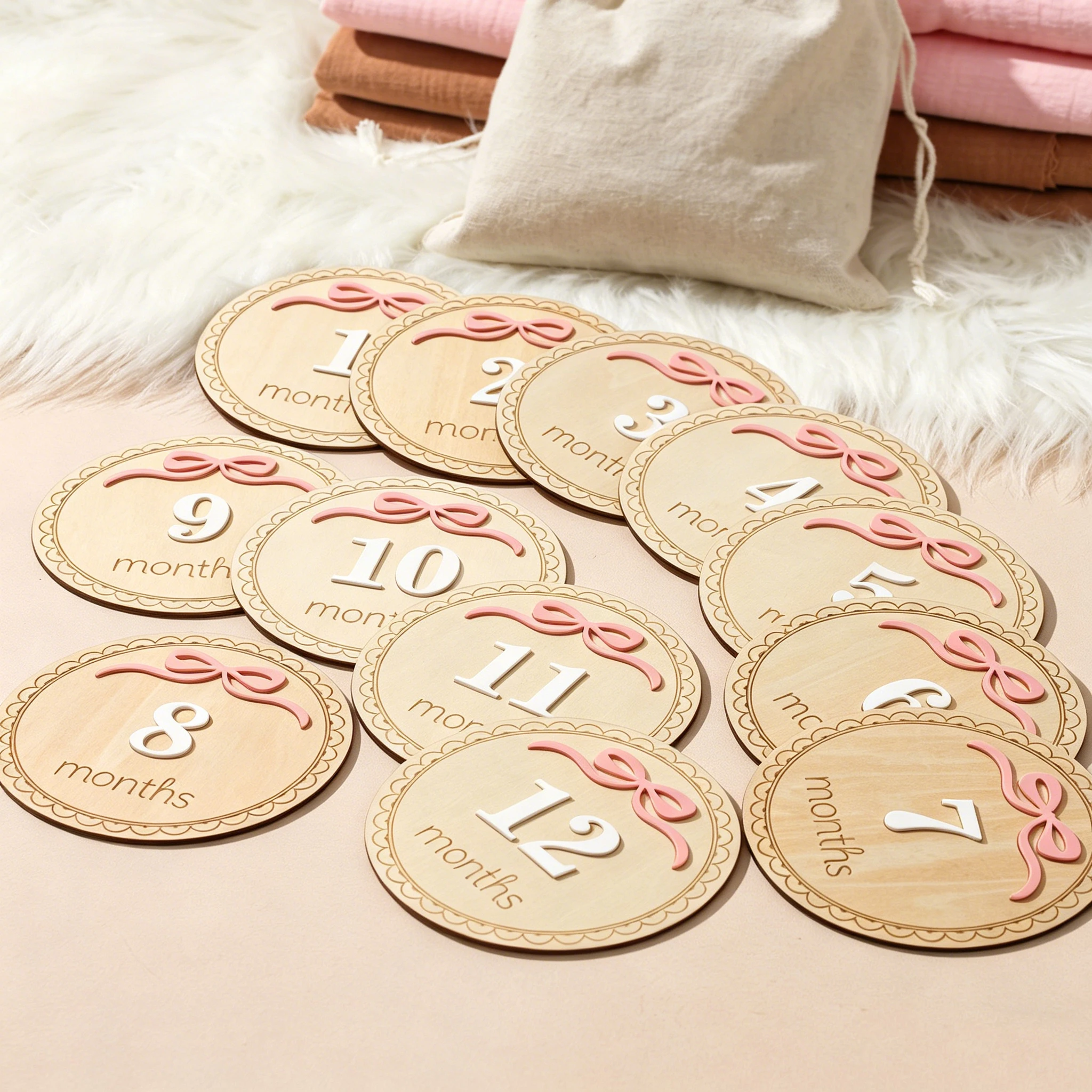 Ylsteed Discos de Madera para Fotografía de Recién Nacidos de 1 a 12 Meses, con Lazo Rosa, Tarjetas de Recuerdo con Fotos Grabadas en 3D, Regalo para Baby Shower -HD