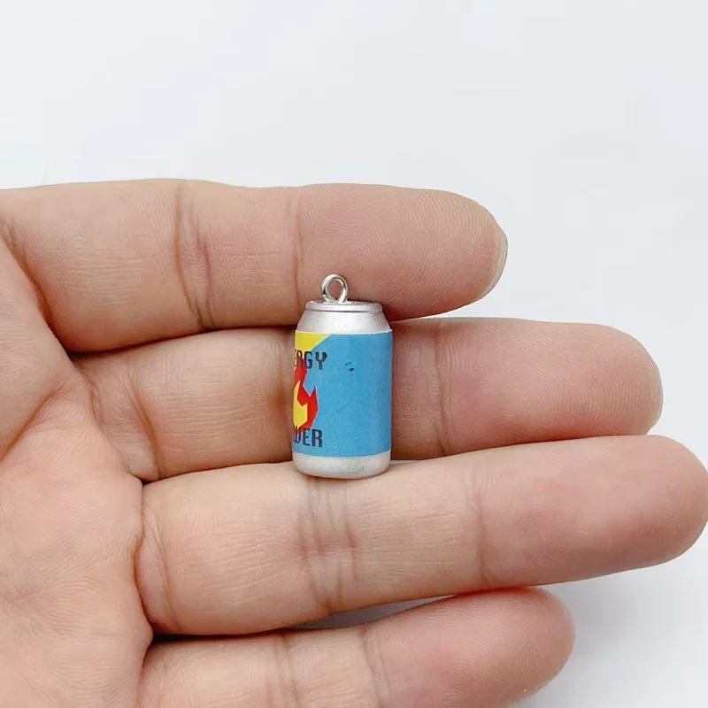 10 Piezas Mini Abalorios de Resina de Simulación de Latas de Bebidas, Colgantes Coloridos de Imitación de Botellas de Bebidas para DIY, Fabricación de Joyas, Pendientes y Llaveros