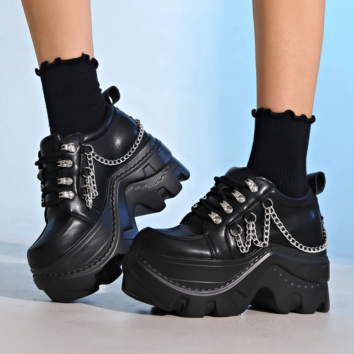 Zapatillas góticas Punk gruesas para mujer, zapatos deportivos con plataforma decorativa de cadena negra, zapatillas Punk antideslizantes de suela gruesa de talla grande