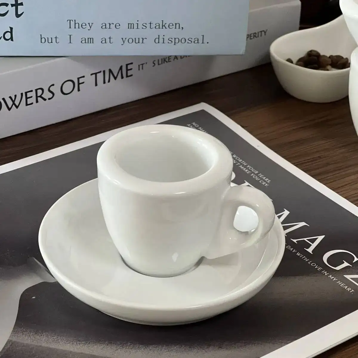 Taza de concentración de café italiano Espresso blanco de 60ml, taza gruesa de 9mm, taza de pared, platillo, juego de tazas de café de cerámica, taza de competición