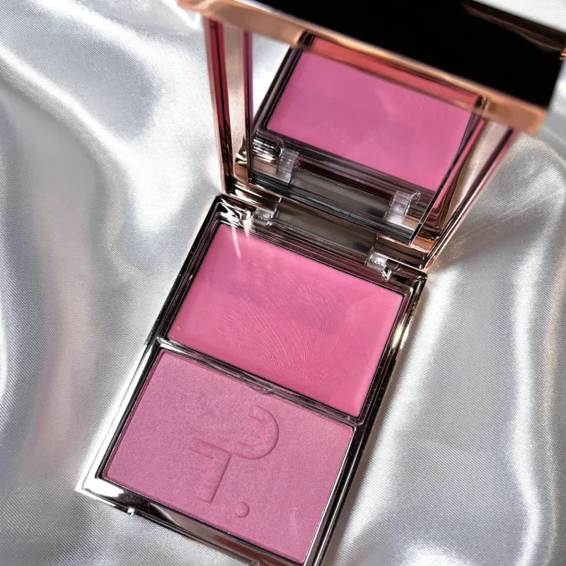 Patrick-Ta Double-take Creme & Powder Blush, acabado mate satinado, textura de polvo fino, productos de rubor cremoso de la popular marca.