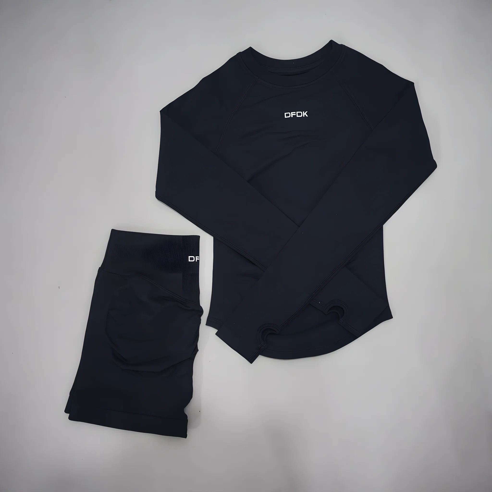Conjunto Deportivo de 2 Piezas para Mujer Estilo DF LOGO, Tejido Sin Costuras, Top Corto de Manga Larga, Shorts Deportivos de Alta Elasticidad con Control de Abdomen, para Yoga y Entrenamiento
