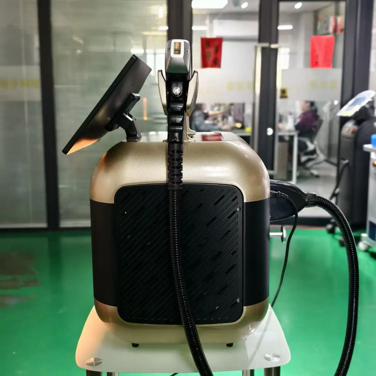 Máquina de Depilación Láser de Diodo Portátil de Alta Potencia de 4000w, 4 Ondas 755 808 940 1064nm, Segura para Todo Tipo de Piel, Eliminación de Tatuajes