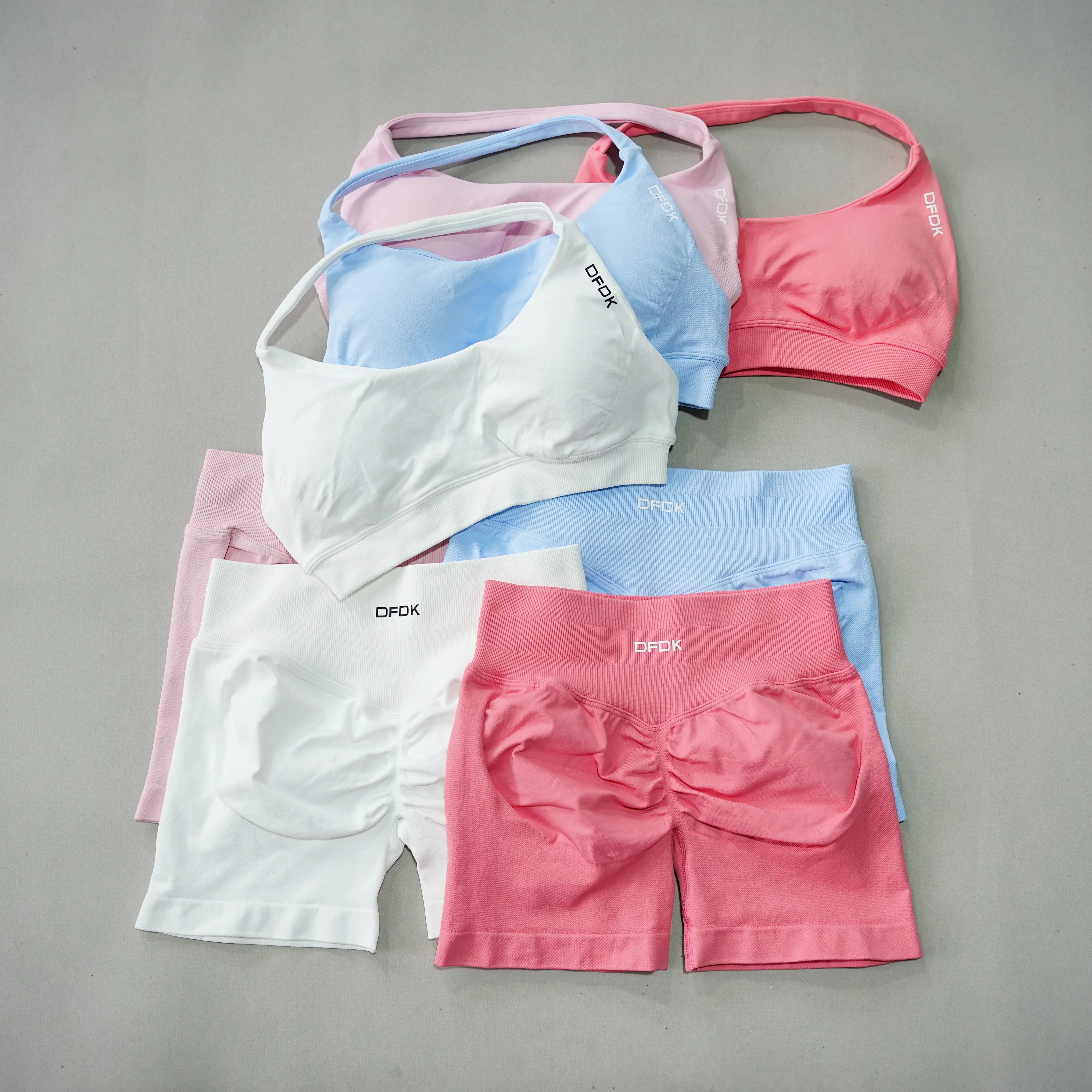 DFDK Conjunto deportivo de 2 piezas para mujer, sujetador deportivo con cordones, pantalones cortos sin costuras, leggings, yoga, gimnasio, fitness, correr, chándal