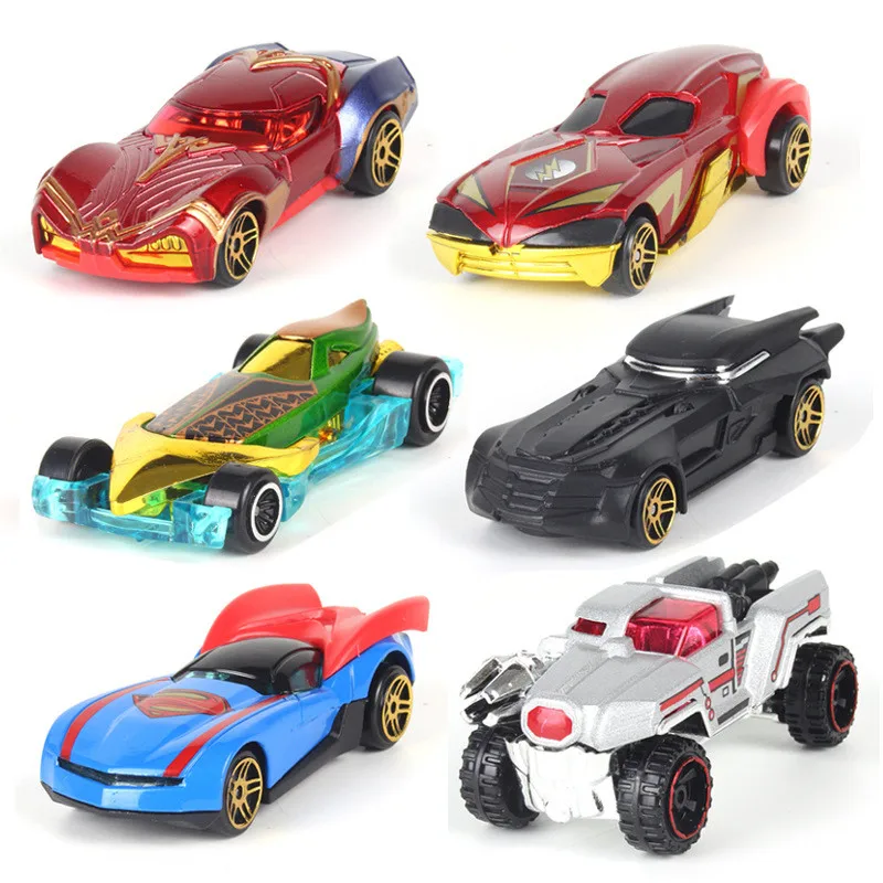 Coche de juguete de aleación para niños, modelo de simulación de superhéroe, mini coche de juguete de metal fundido a presión, vehículo de juego para niños con temática de superhéroes.