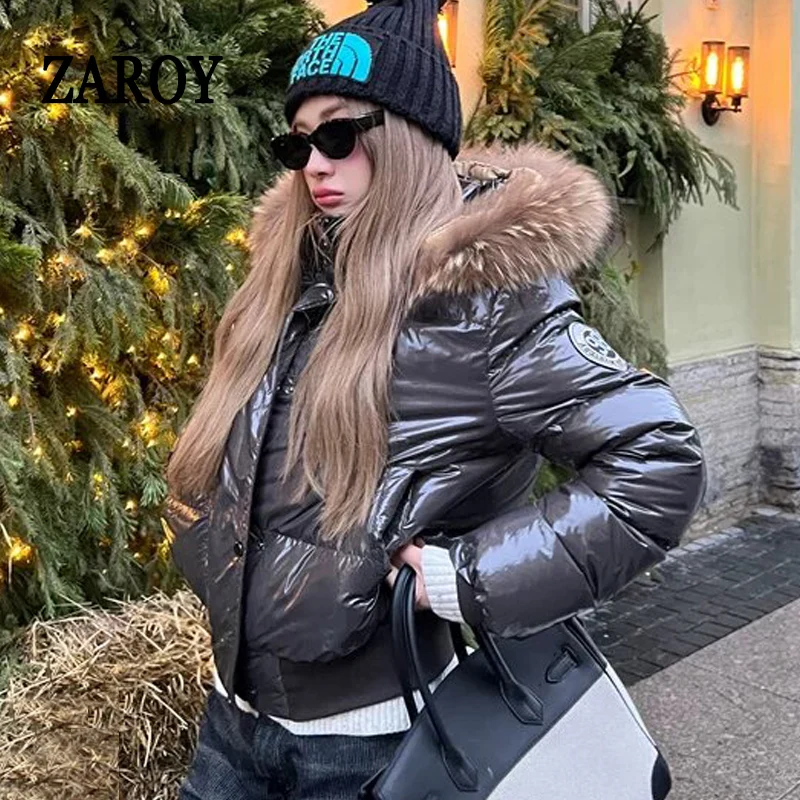 ZAROY Chaqueta acolchada de algodón con capucha de piel sintética para mujer, abrigo de invierno con bolsillos con cremallera, parkas acolchadas retro Y2K, ropa de abrigo de estilo urbano