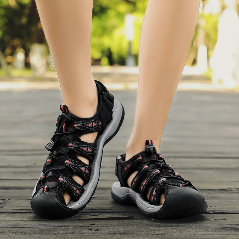 Sandalias de mujer de cuero genuino de verano, cómodas sandalias de gladiador, nuevas zapatillas de deporte de diseñador, sandalias de playa ligeras para mujer al aire libre