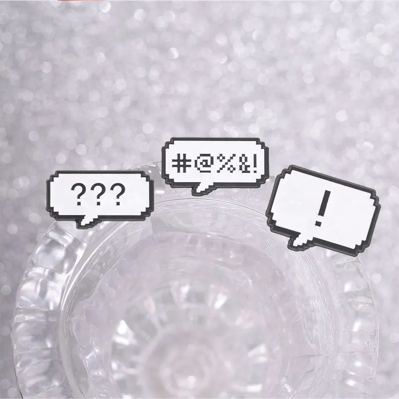 Pins de esmalte retro con burbujas de texto pixeladas, broches de emoticonos Kawaii de dibujos animados, insignias de solapa de moda, regalo de joyería para mochilas y ropa