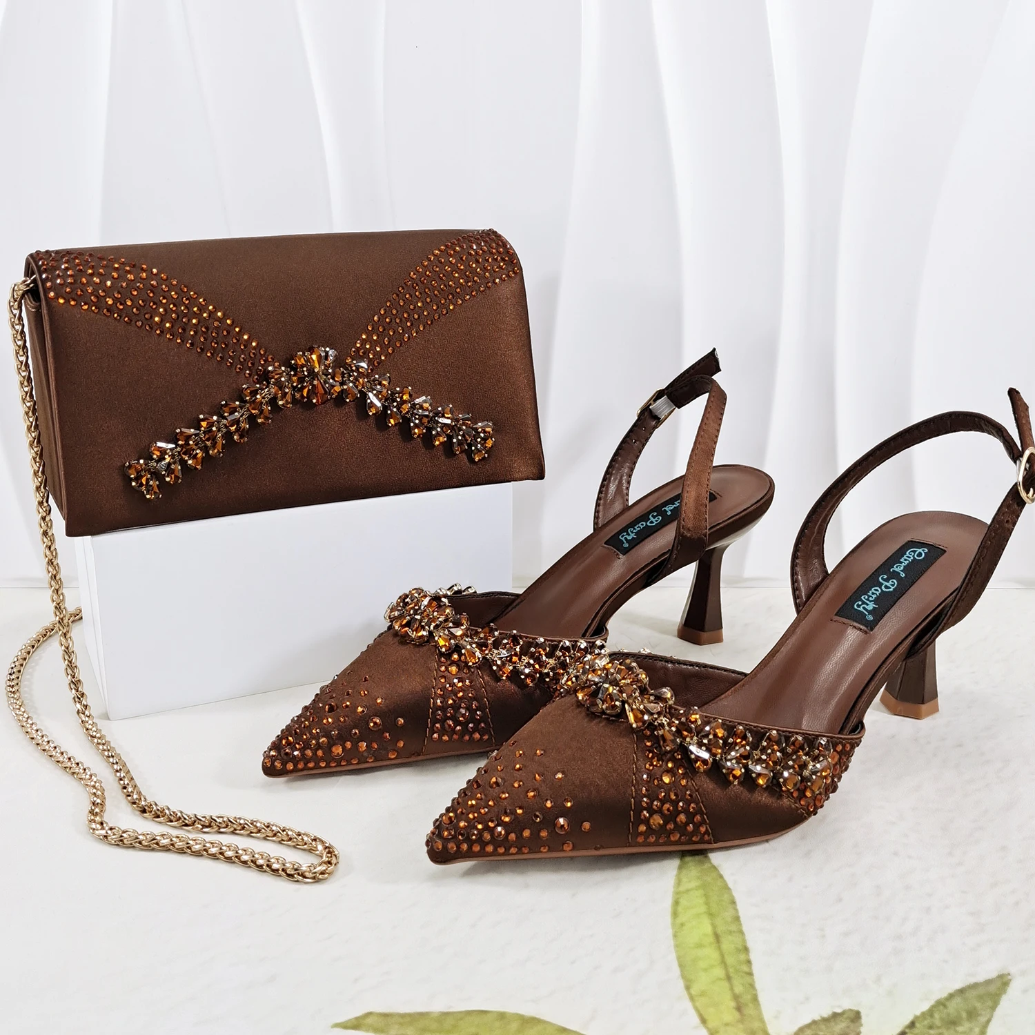 Zapatos de tacón alto sin cordones QueenaYan y bolso pequeño a juego, zapatos de fiesta con punta y bolso o un par de zapatos de trabajo, a la moda en Nigeria