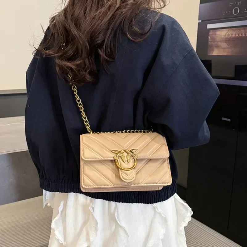 Bolsa de Pañales de Cuero Elegante, Bolso Bandolera para Mujer, Bolso Tote de Gran Capacidad con Logotipo de Diseñador de Lujo para Mamá