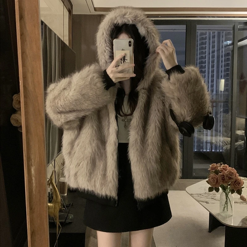 Nuevas chaquetas de invierno a la moda, ropa corta holgada de dos caras para mujer, chaqueta acolchada de algodón con capucha de piel de terciopelo de visón de imitación, abrigos de tendencia
