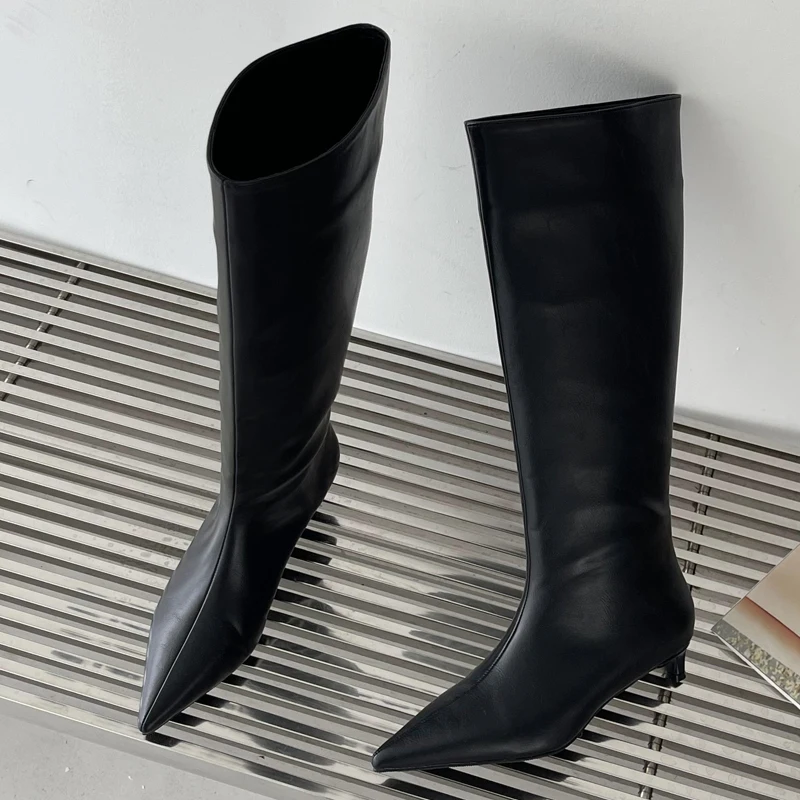 Eilyken, Botas de Mujer hasta la Rodilla con Punta Puntiaguda, Cómodas para Otoño e Invierno, con Tacón Bajo y Delgado, Estilo Vaquero, Botas de Mujer