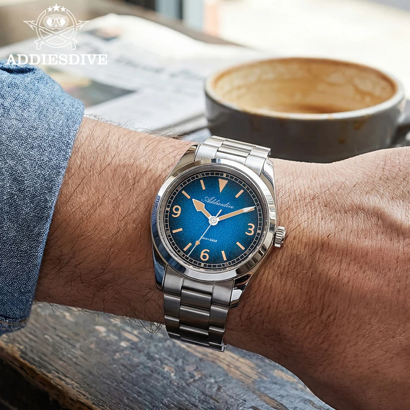 ADDIESDIV Nuevo reloj de cuarzo Retro para hombre, cristal de zafiro, movimiento japonés, resistente al agua hasta 100m, reloj con luz nocturna de acero inoxidable AD2554