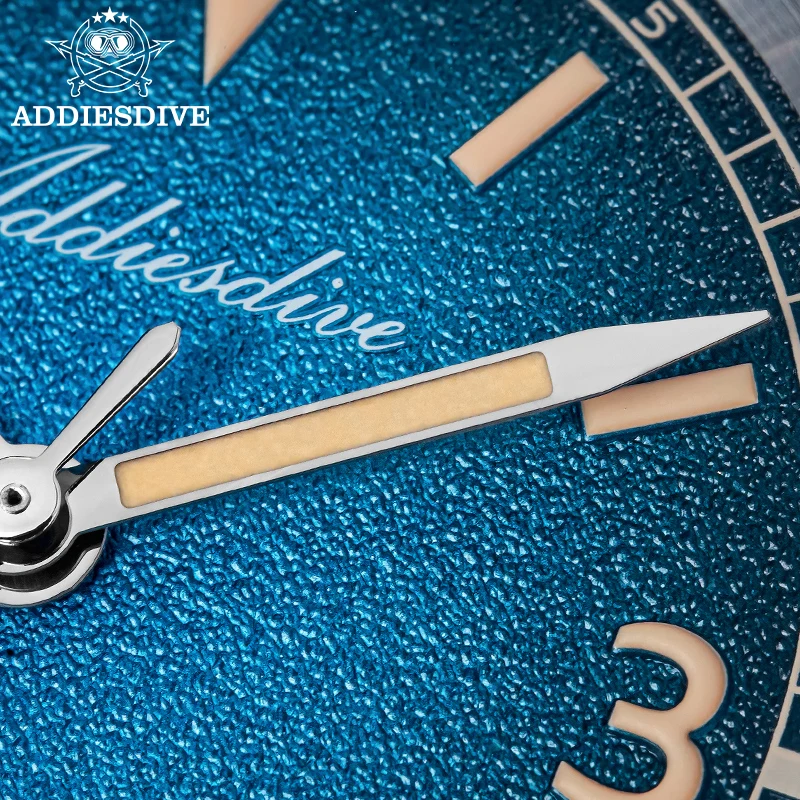 ADDIESDIV Nuevo reloj de cuarzo Retro para hombre, cristal de zafiro, movimiento japonés, resistente al agua hasta 100m, reloj con luz nocturna de acero inoxidable AD2554