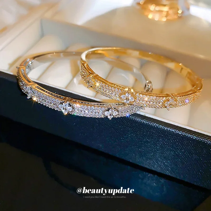 Brazalete de moda chapado en oro y plata adornado con circonita cúbica brillante de lujo para mujer, joyería de uso diario para fiesta y boda